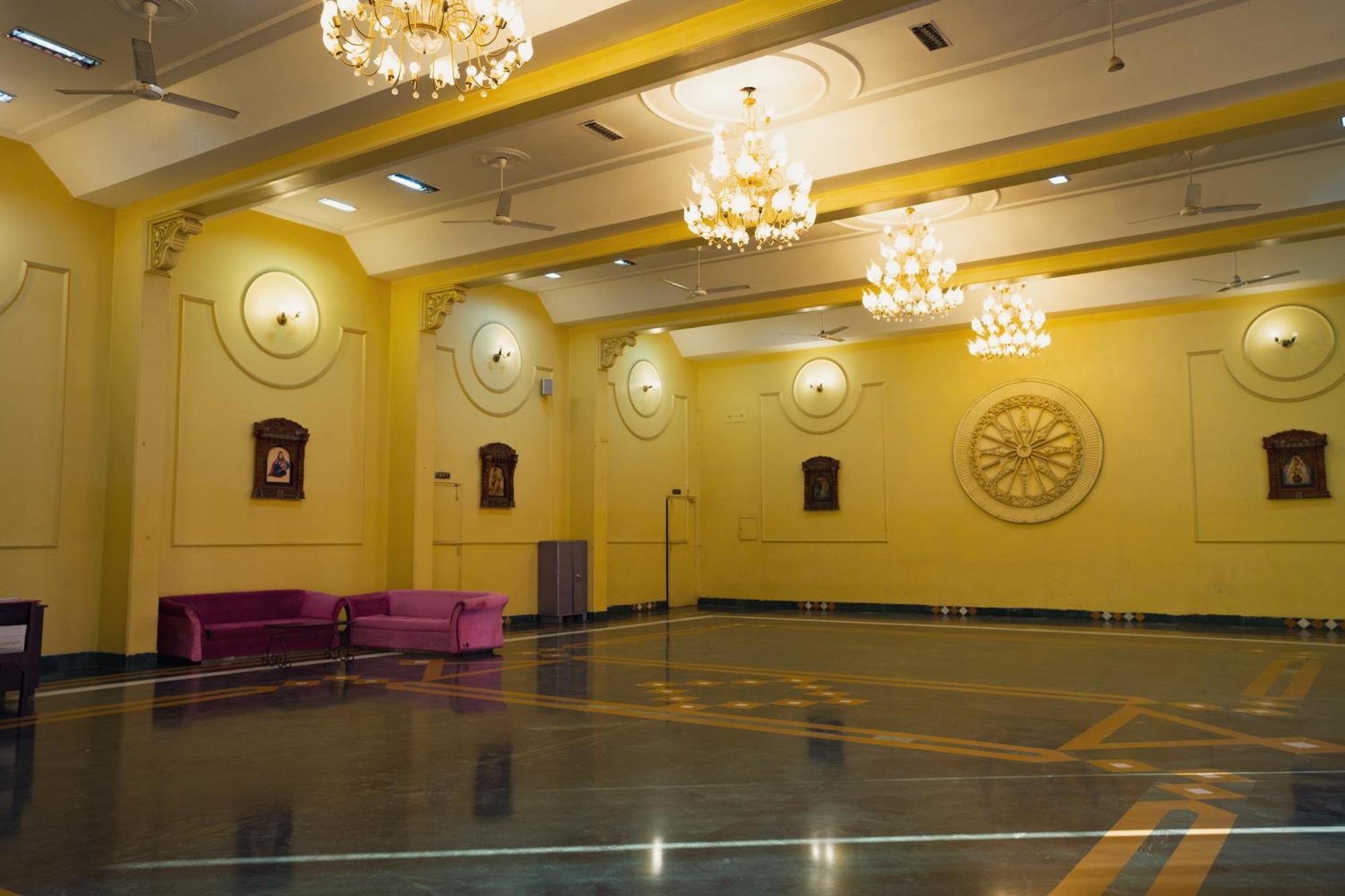 Hotel Girdhar Mahal 印多尔 外观 照片