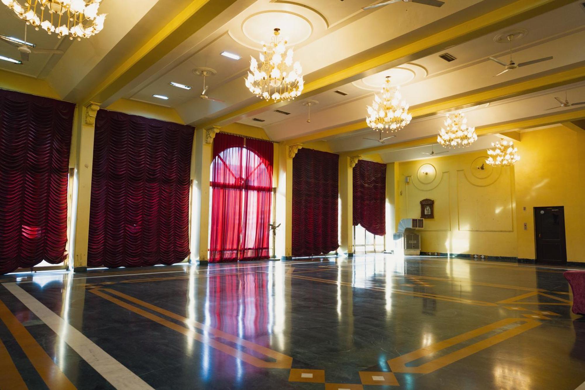 Hotel Girdhar Mahal 印多尔 外观 照片