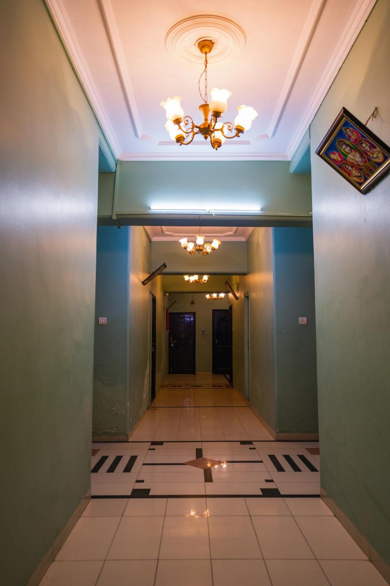 Hotel Girdhar Mahal 印多尔 外观 照片