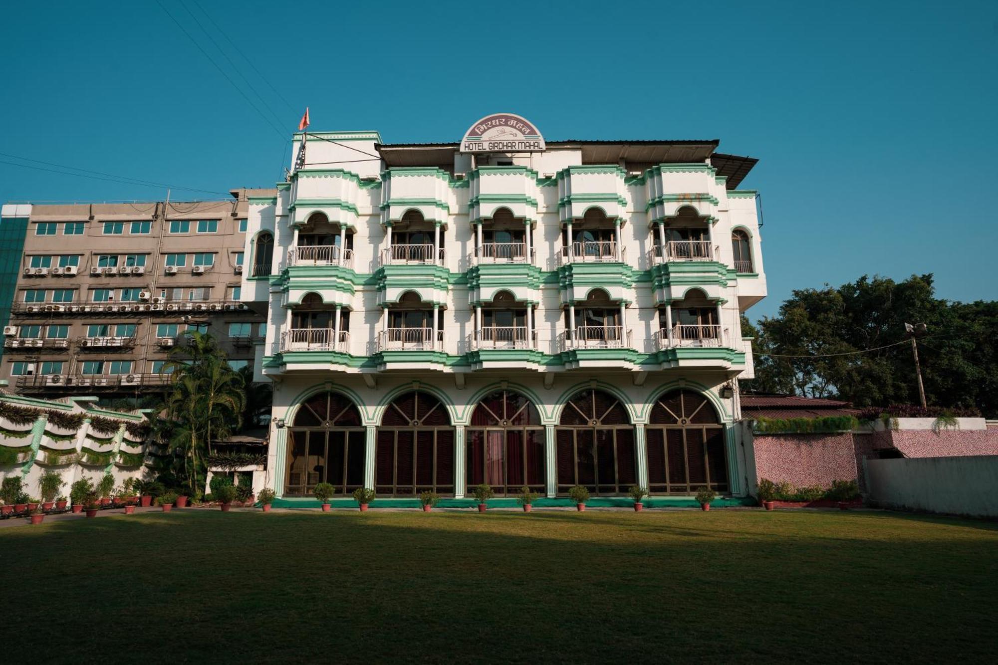 Hotel Girdhar Mahal 印多尔 外观 照片
