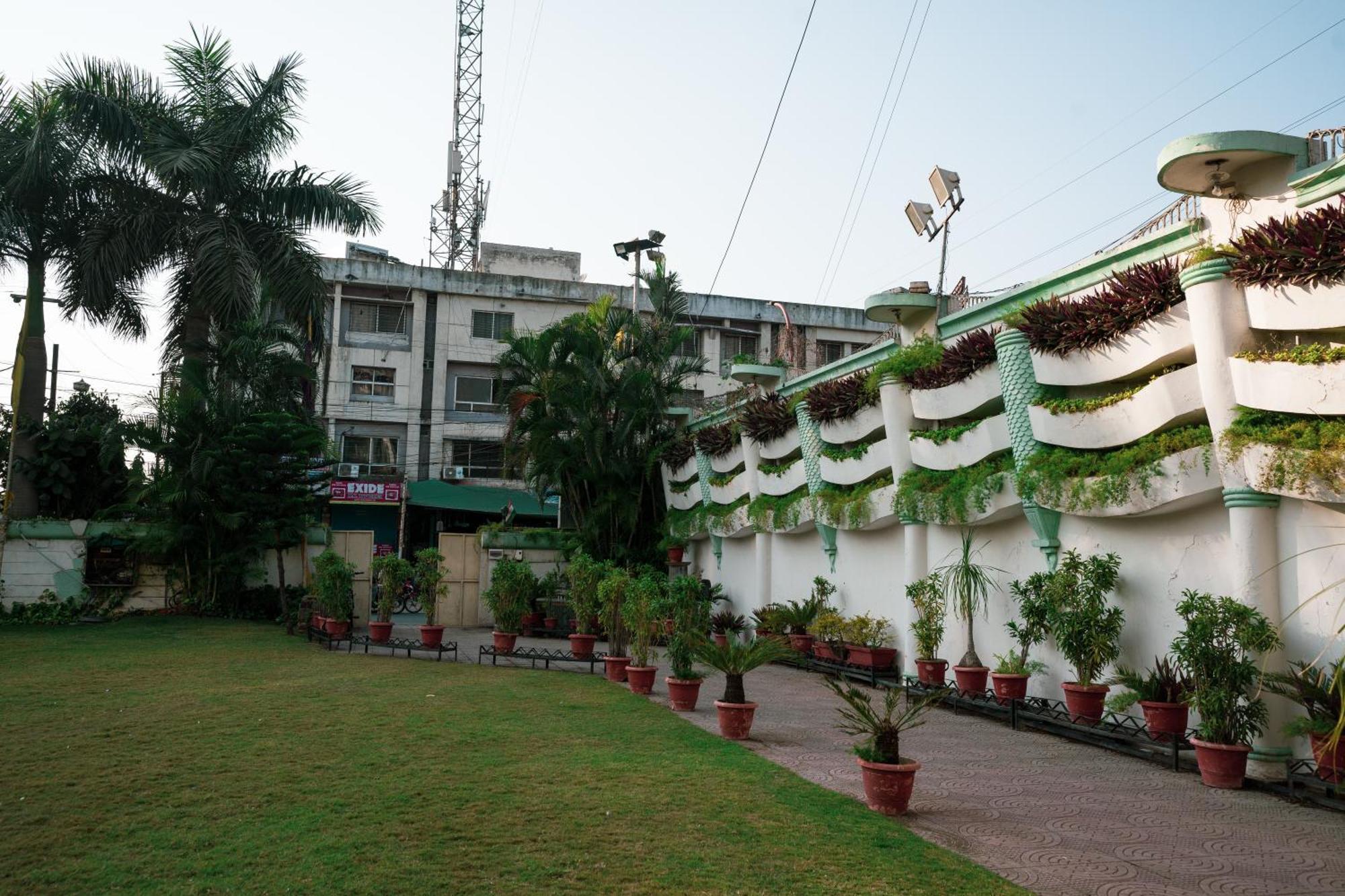 Hotel Girdhar Mahal 印多尔 外观 照片